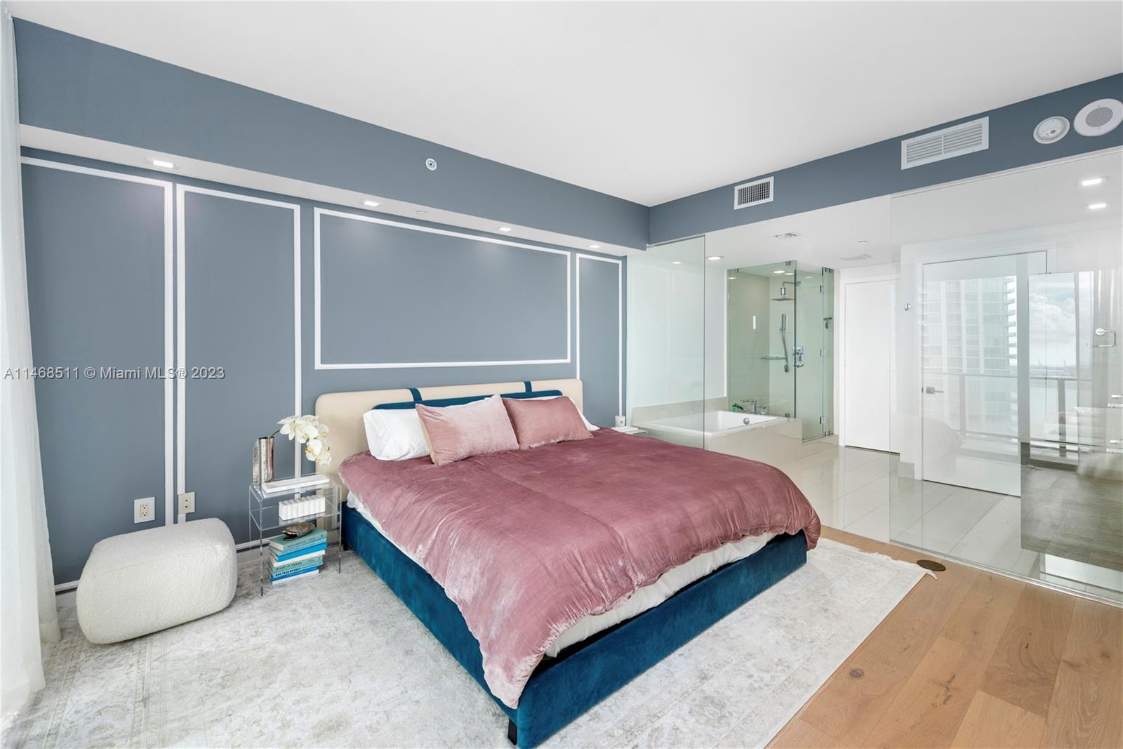 10 Bedroom One (Primary) 650 NE 32nd St #2602 A11109220