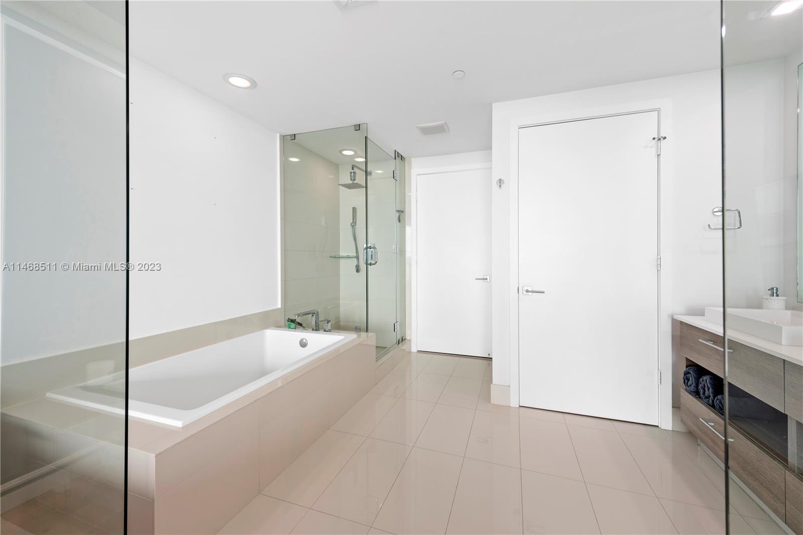 12 Bathroom One (Primary) 650 NE 32nd St #2602 A11109220