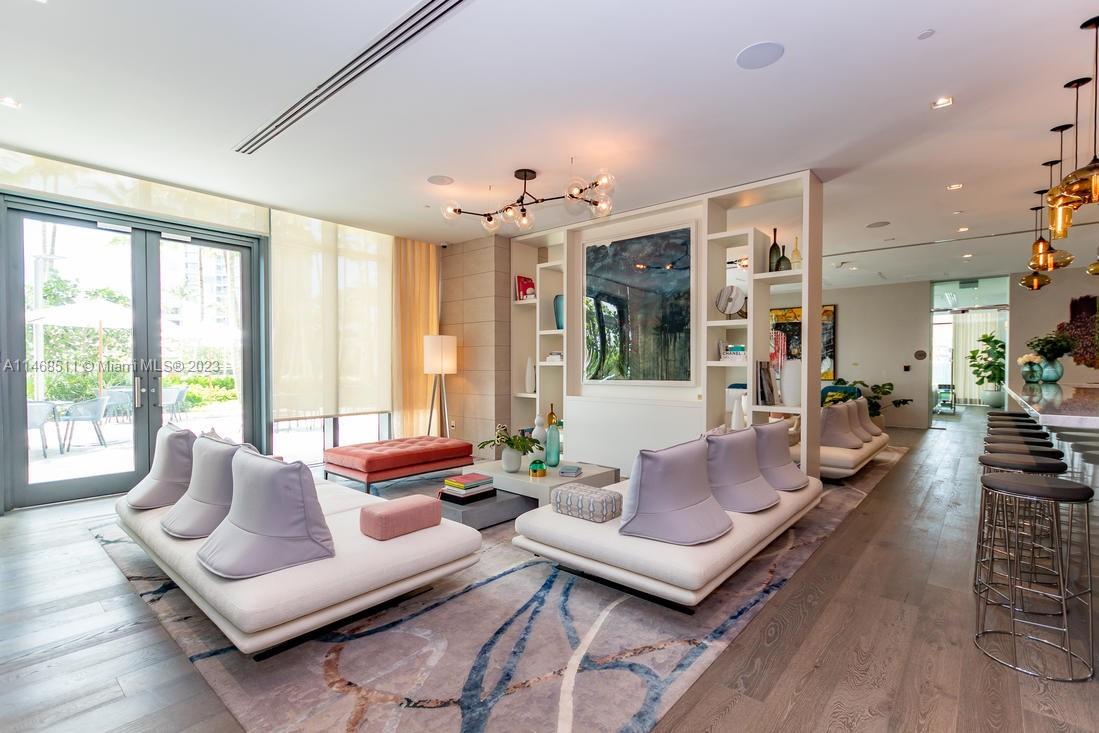 29 Party Room (2) 650 NE 32nd St #2602 A11109220