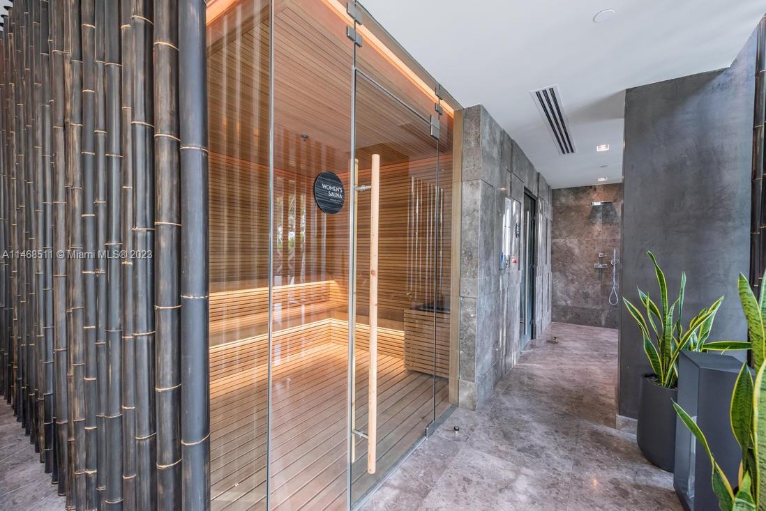 49 Women’s Sauna - Gran Paraiso Tower  650 NE 32nd St #2602 A11109220