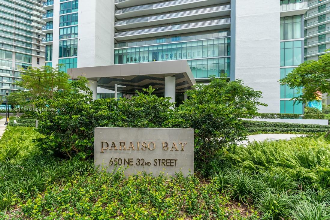 50 Entrance (1) 650 NE 32nd St #2602 A11109220