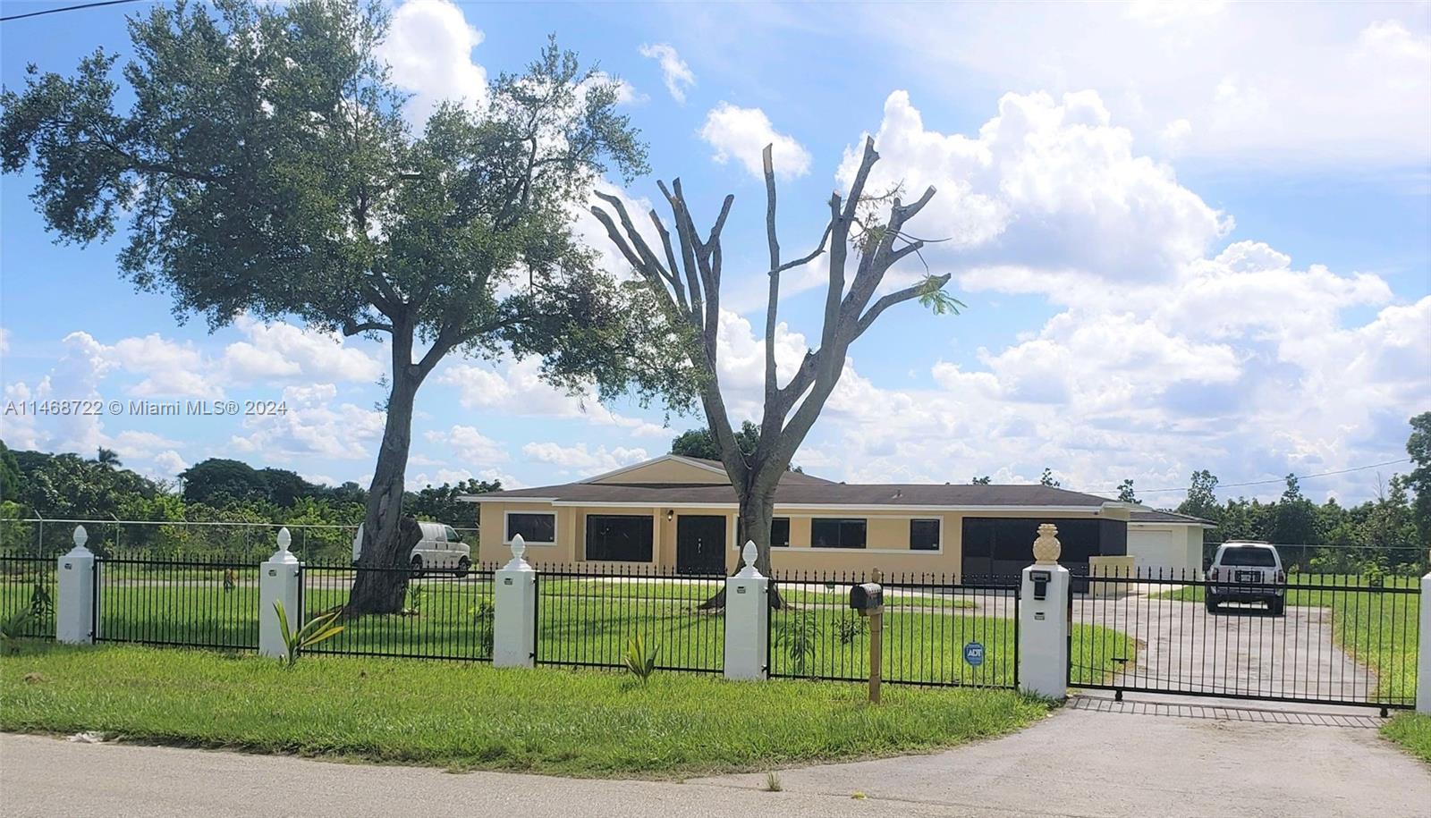 Beautiful single family ranch style home on over 1 acre, 3 bedrooms 2 bath, also, a huge office space which can be use as a guess room. Modern kitchen cabinets with a lot of cupboards space and huge pantry, granite counter tops w/ steel appliances. Impact doors and windows and screen in patio.