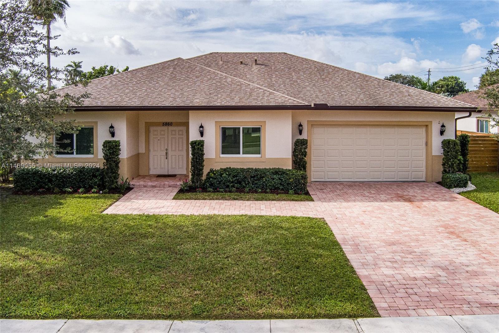 5860 SW 17th Ct  For Sale A11469055, FL