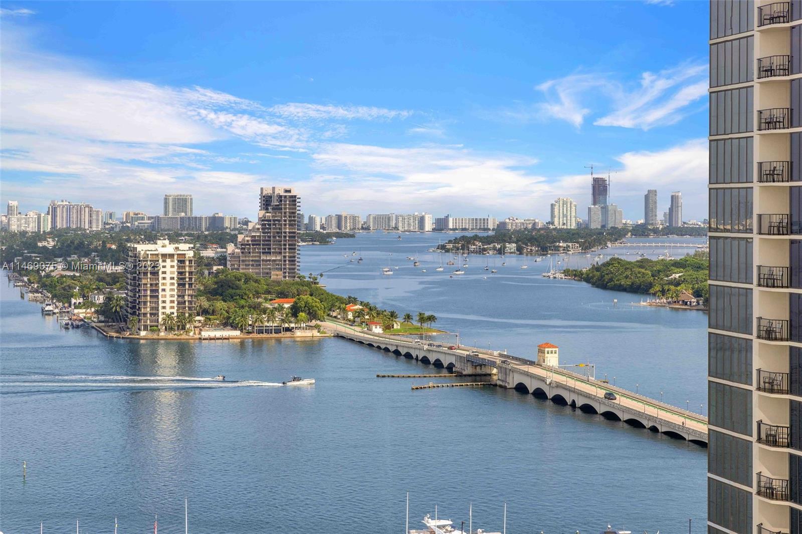 Stunning 3BR, 3BA fully furnished apartment with breathtaking Biscayne Bay views and a front-row seat to Downtown's vibrant skyline! Discover luxury living at The Grand Condominium. The Grand offers a variety of amenities all conveniently located in the building including a state of the art gym, pool area, marina, 5 restaurants, food market, 24 hour Concierge, security and much more.
The unit is available after April 1st, 2024
