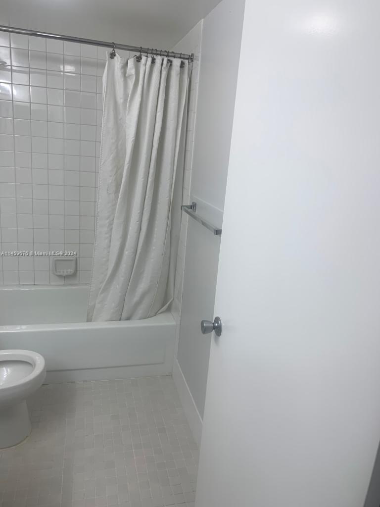 650 124th Ter, Pembroke Pines, FL, 33027 United States, 2 Bedrooms Bedrooms, ,2 BathroomsBathrooms,Residential,For Sale,124th Ter,A11459676