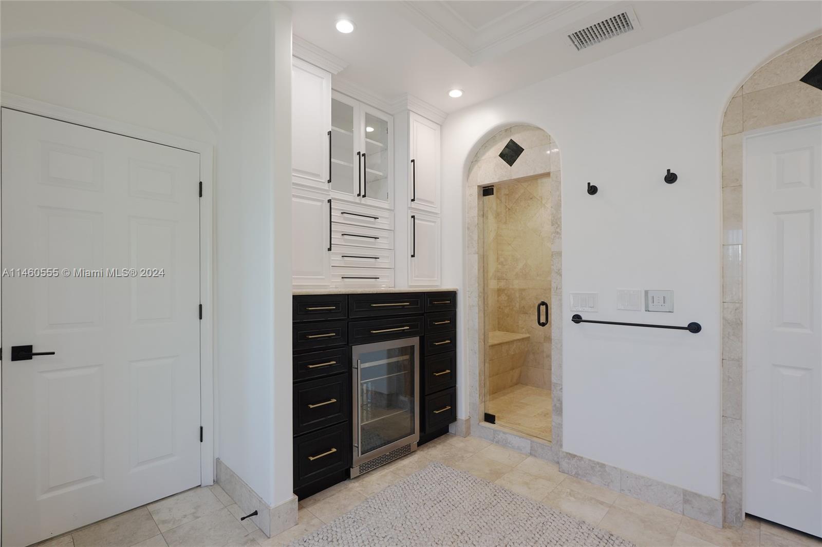 6045 La Gorce Dr, Miami Beach, FL, 33140 United States, 5 Bedrooms Bedrooms, ,4 BathroomsBathrooms,Residential,For Sale,La Gorce Dr,A11460555