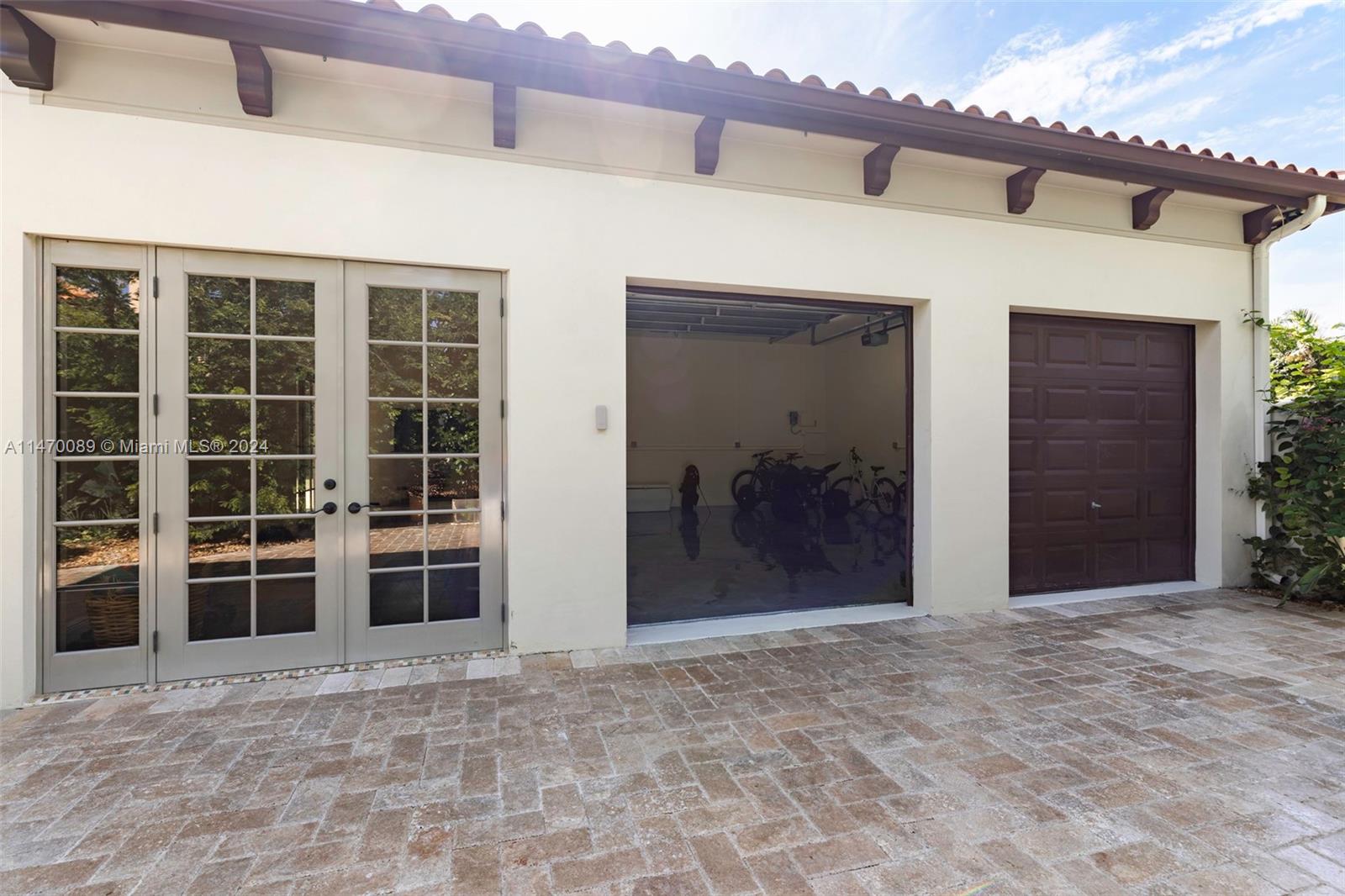 8860 112th St, Miami, FL, 33176 United States, 7 Bedrooms Bedrooms, ,7 BathroomsBathrooms,Residential,For Sale,112th St,A11470089