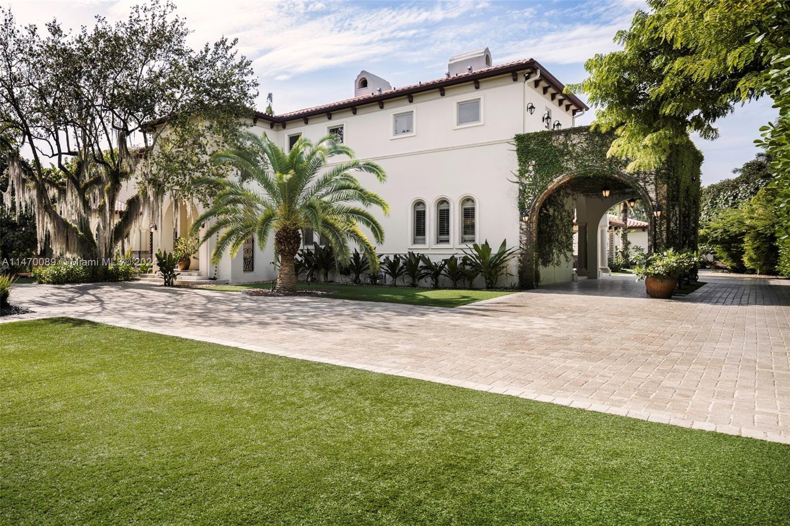 8860 112th St, Miami, FL, 33176 United States, 7 Bedrooms Bedrooms, ,7 BathroomsBathrooms,Residential,For Sale,112th St,A11470089