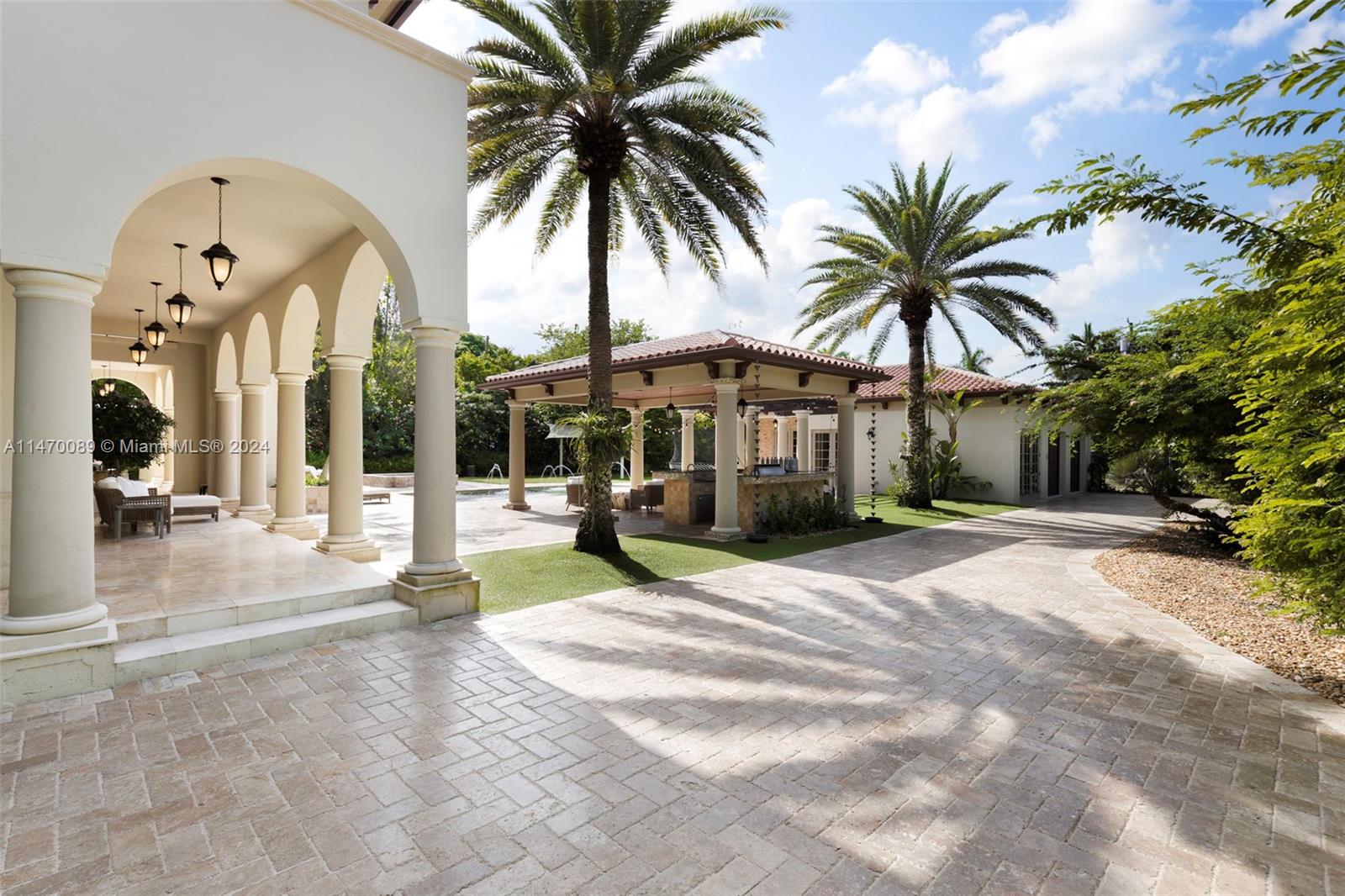 8860 112th St, Miami, FL, 33176 United States, 7 Bedrooms Bedrooms, ,7 BathroomsBathrooms,Residential,For Sale,112th St,A11470089