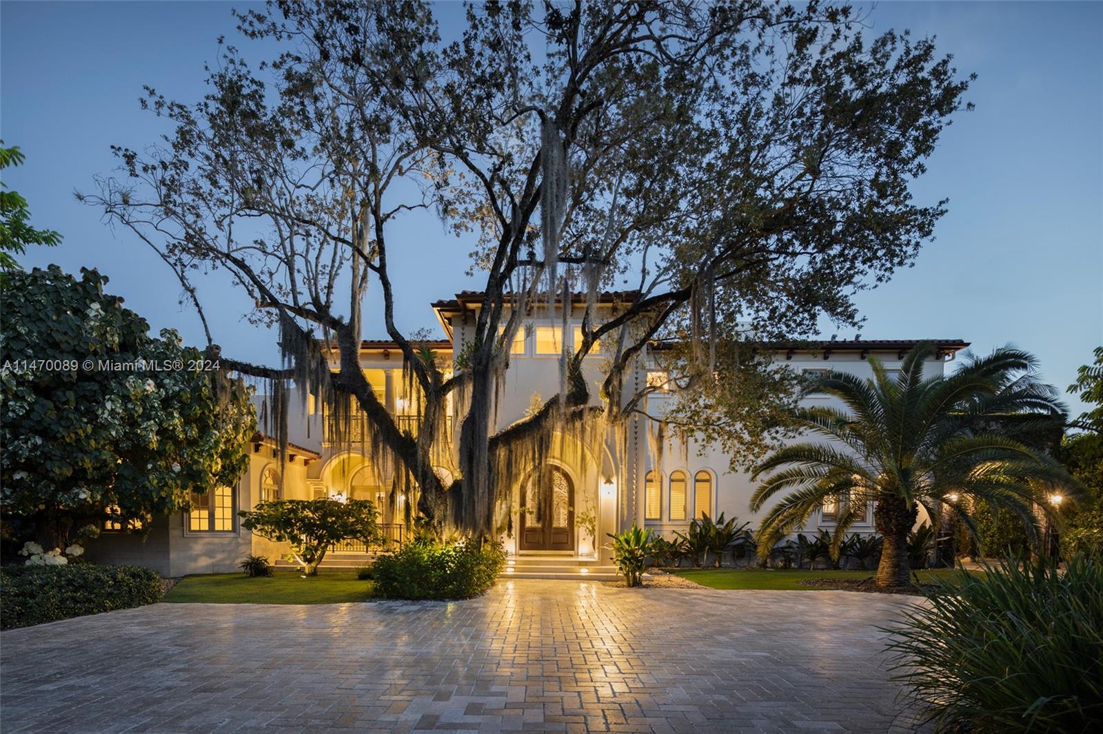 8860 112th St, Miami, FL, 33176 United States, 7 Bedrooms Bedrooms, ,7 BathroomsBathrooms,Residential,For Sale,112th St,A11470089