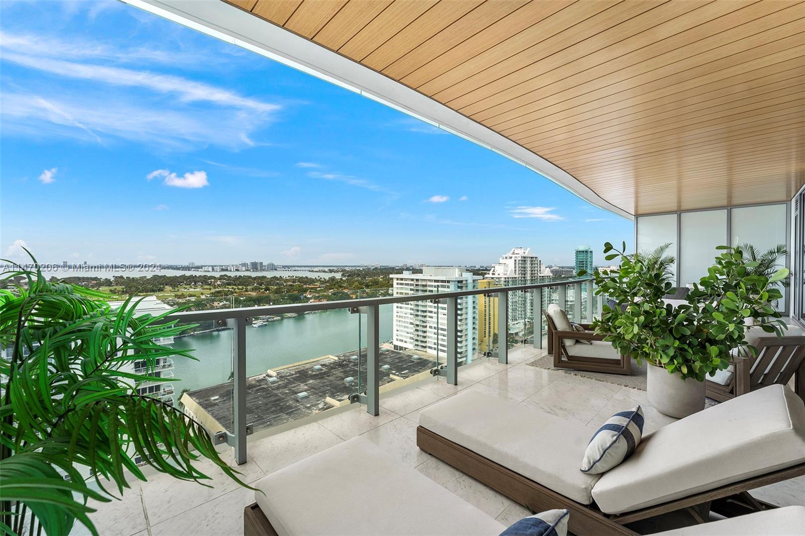 5775 Collins Ave, Miami Beach, FL, 33140 United States, 2 Bedrooms Bedrooms, ,2 BathroomsBathrooms,Residential,For Sale,Collins Ave,A11470206