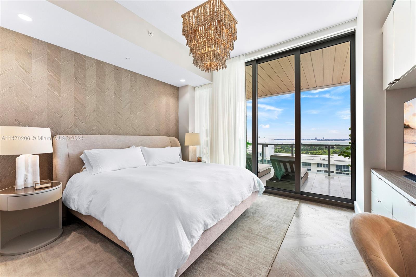 5775 Collins Ave, Miami Beach, FL, 33140 United States, 2 Bedrooms Bedrooms, ,2 BathroomsBathrooms,Residential,For Sale,Collins Ave,A11470206