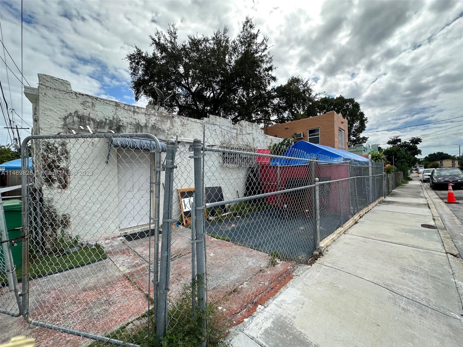 129 SW 21st Ave, Miami, Florida 33135, 2 Bedrooms Bedrooms, ,1 BathroomBathrooms,Residential,For Sale,129 SW 21st Ave,A11469828
