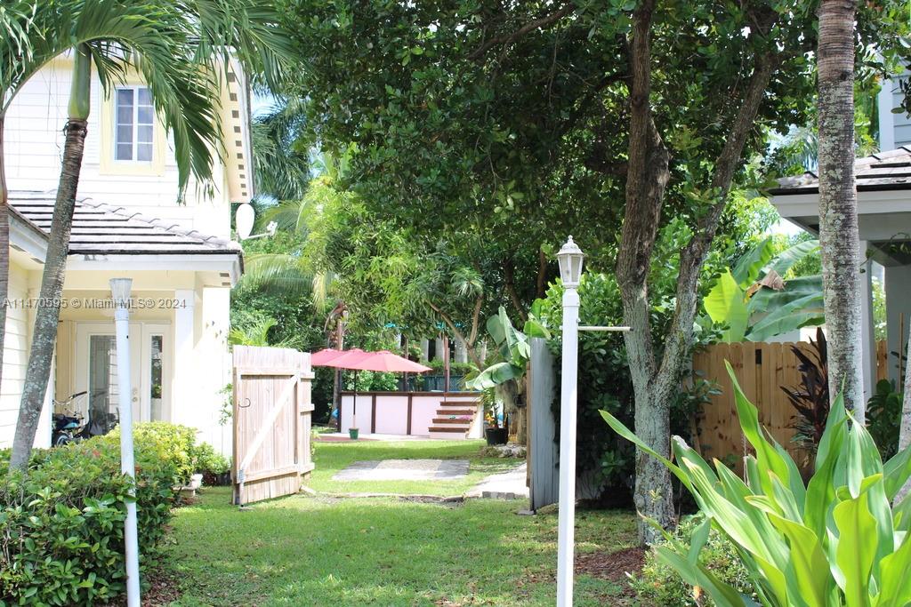 359 NE 32nd Ter, Homestead, Florida 33033, 5 Bedrooms Bedrooms, 8 Rooms Rooms,3 BathroomsBathrooms,Residential,For Sale,359 NE 32nd Ter,A11470595