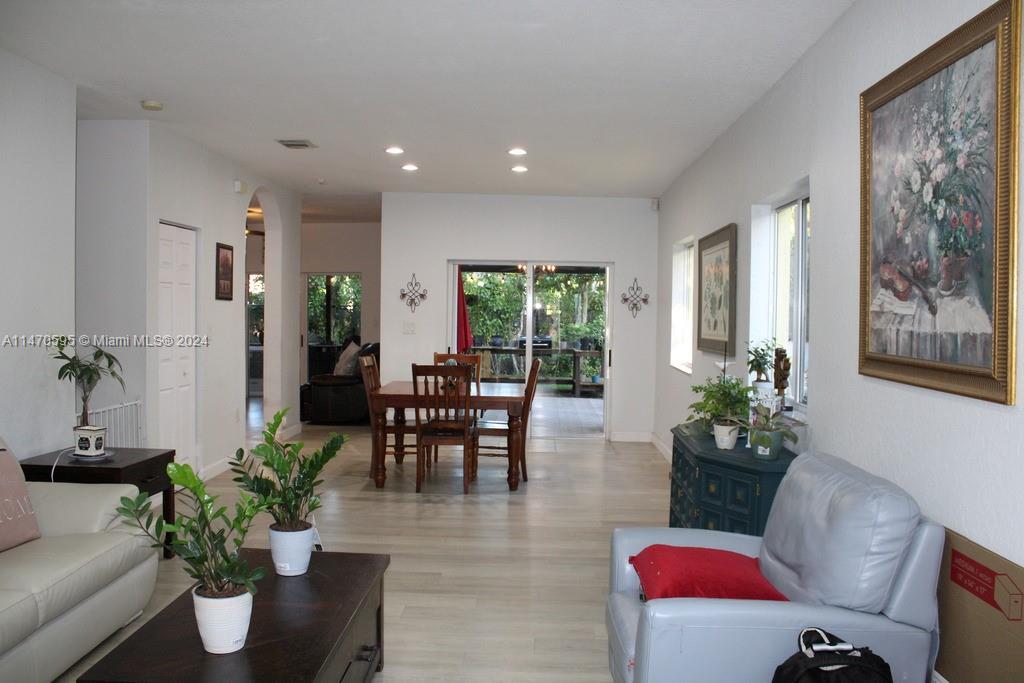 359 NE 32nd Ter, Homestead, Florida 33033, 5 Bedrooms Bedrooms, 8 Rooms Rooms,3 BathroomsBathrooms,Residential,For Sale,359 NE 32nd Ter,A11470595