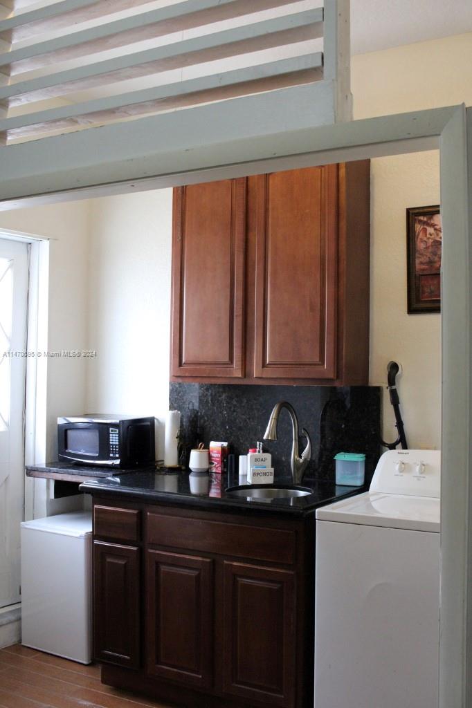 359 NE 32nd Ter, Homestead, Florida 33033, 5 Bedrooms Bedrooms, 8 Rooms Rooms,3 BathroomsBathrooms,Residential,For Sale,359 NE 32nd Ter,A11470595