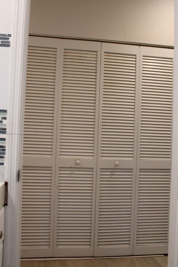 359 NE 32nd Ter, Homestead, Florida 33033, 5 Bedrooms Bedrooms, 8 Rooms Rooms,3 BathroomsBathrooms,Residential,For Sale,359 NE 32nd Ter,A11470595