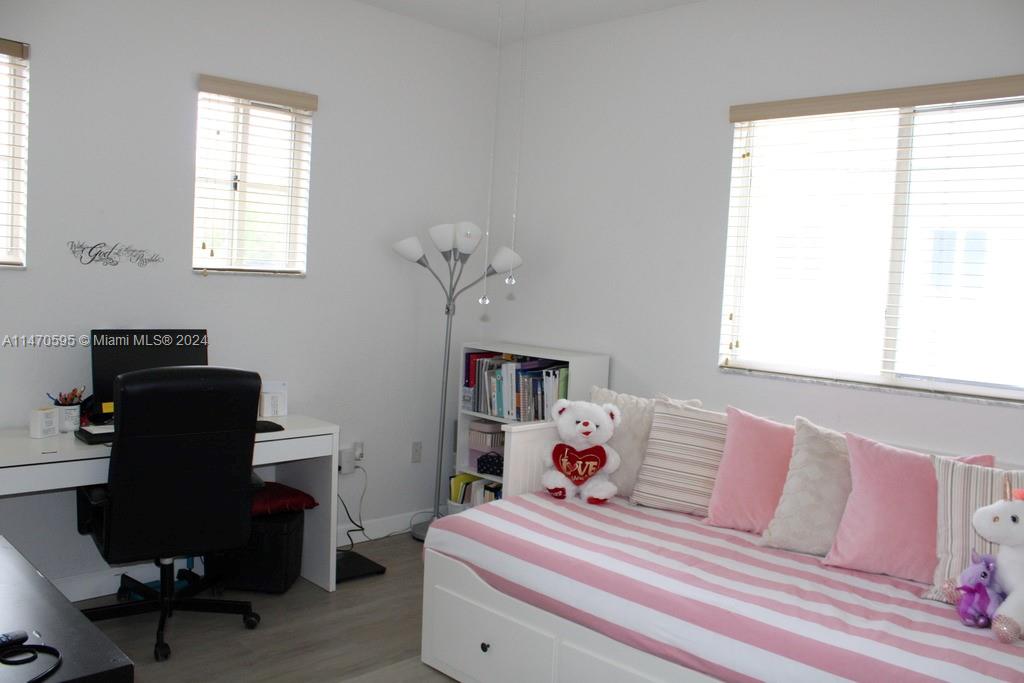 359 NE 32nd Ter, Homestead, Florida 33033, 5 Bedrooms Bedrooms, 8 Rooms Rooms,3 BathroomsBathrooms,Residential,For Sale,359 NE 32nd Ter,A11470595