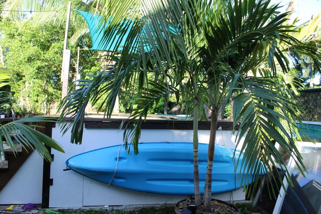 359 NE 32nd Ter, Homestead, Florida 33033, 5 Bedrooms Bedrooms, 8 Rooms Rooms,3 BathroomsBathrooms,Residential,For Sale,359 NE 32nd Ter,A11470595