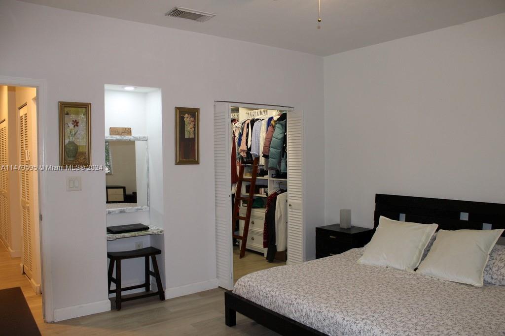 359 NE 32nd Ter, Homestead, Florida 33033, 5 Bedrooms Bedrooms, 8 Rooms Rooms,3 BathroomsBathrooms,Residential,For Sale,359 NE 32nd Ter,A11470595