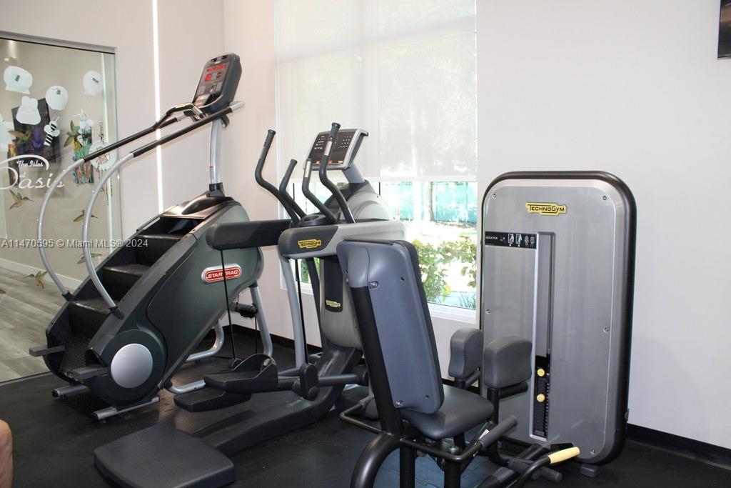 359 NE 32nd Ter, Homestead, Florida 33033, 5 Bedrooms Bedrooms, 8 Rooms Rooms,3 BathroomsBathrooms,Residential,For Sale,359 NE 32nd Ter,A11470595