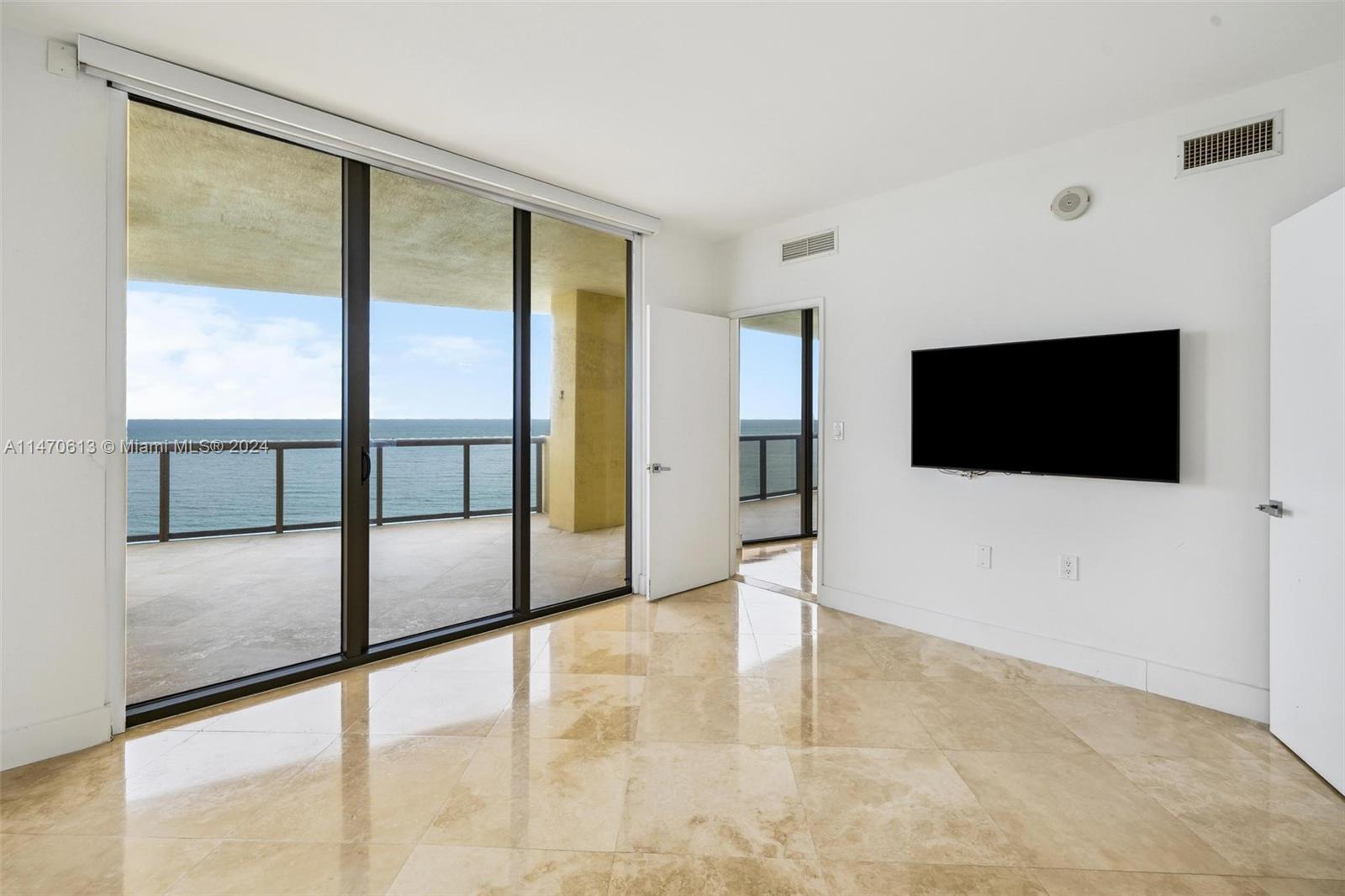 16275 Collins Ave, Sunny Isles Beach, FL, 33160 United States, 3 Bedrooms Bedrooms, ,3 BathroomsBathrooms,Residential,For Sale,Collins Ave,A11470613
