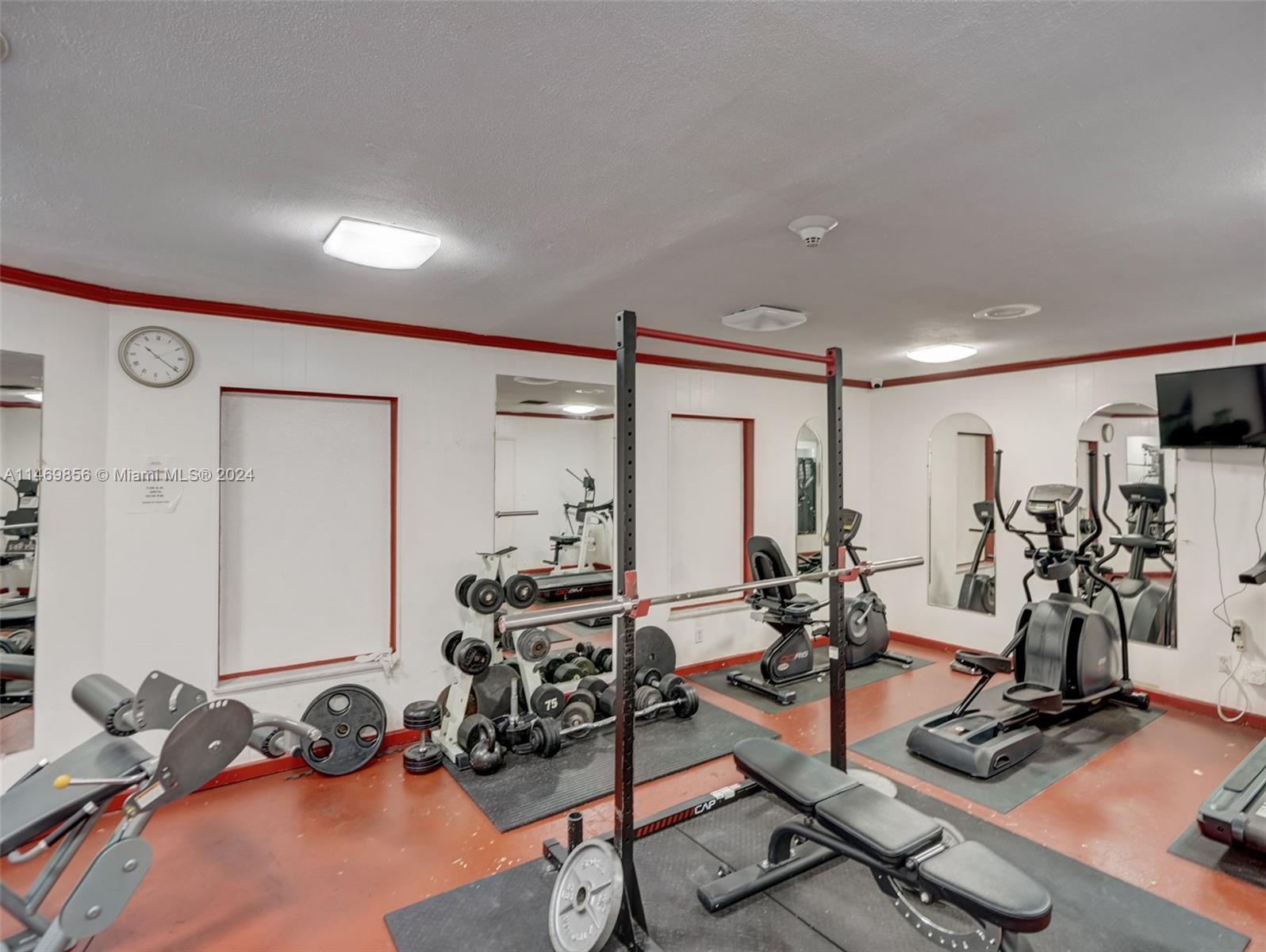 4270 NW 40th St 313, Lauderdale Lakes, Florida 33319, 1 Bedroom Bedrooms, ,1 BathroomBathrooms,Residential,For Sale,4270 NW 40th St 313,A11469856