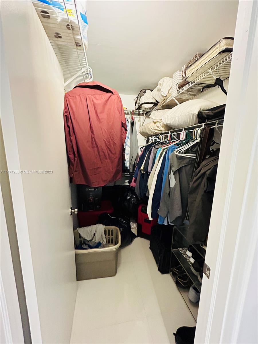 Walkin closet