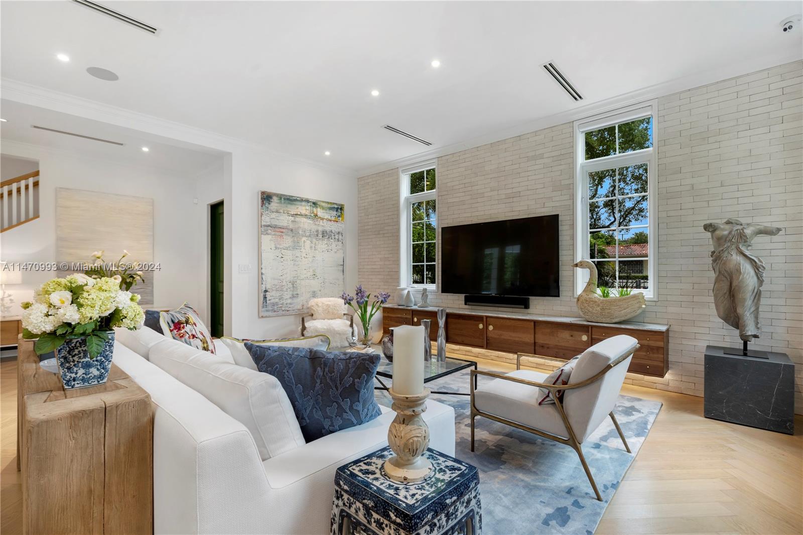 402 Vittorio Ave, Coral Gables, Florida 33146, 4 Bedrooms Bedrooms, ,4 BathroomsBathrooms,Residential,For Sale,402 Vittorio Ave,A11470993