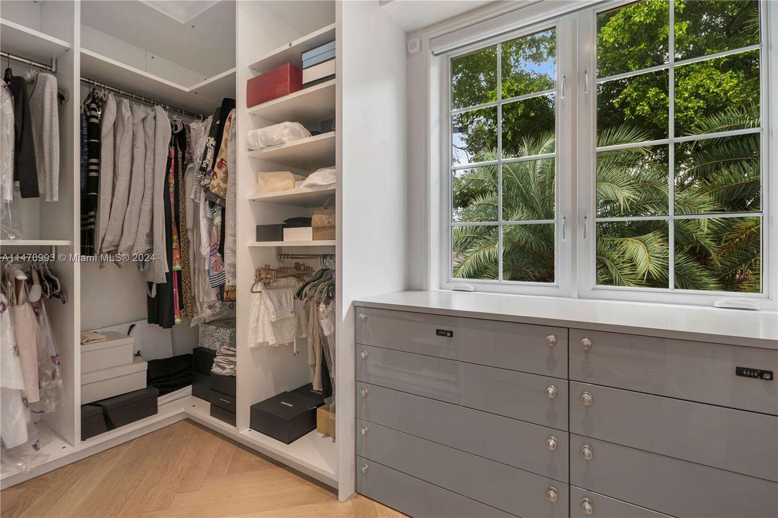 402 Vittorio Ave, Coral Gables, FL, 33146 United States, 4 Bedrooms Bedrooms, ,4 BathroomsBathrooms,Residential,For Sale,Vittorio Ave,A11470993