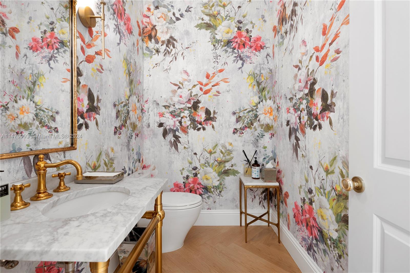 402 Vittorio Ave, Coral Gables, Florida 33146, 4 Bedrooms Bedrooms, ,4 BathroomsBathrooms,Residential,For Sale,402 Vittorio Ave,A11470993