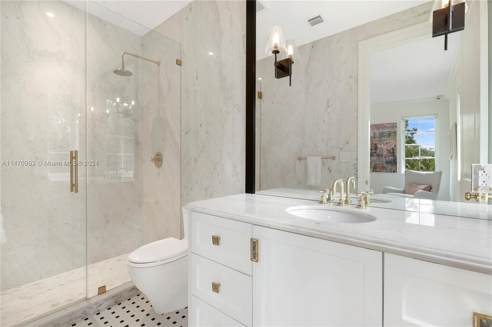 402 Vittorio Ave, Coral Gables, Florida 33146, 4 Bedrooms Bedrooms, ,4 BathroomsBathrooms,Residential,For Sale,402 Vittorio Ave,A11470993