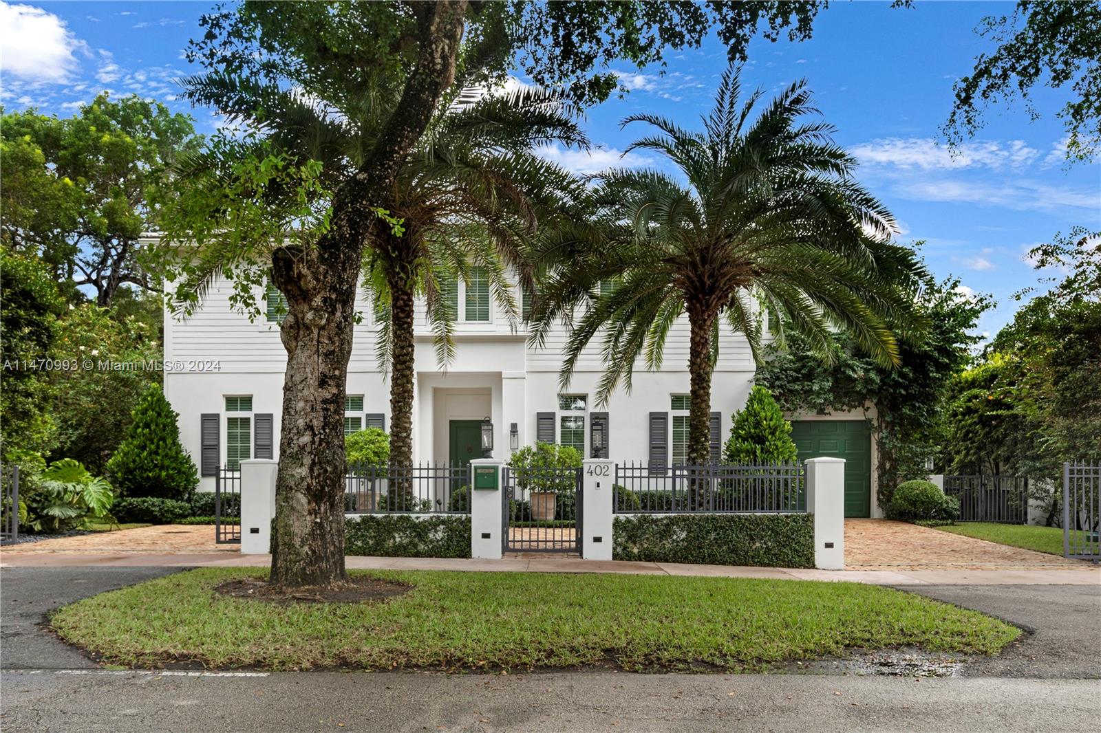 402 Vittorio Ave, Coral Gables, Florida 33146, 4 Bedrooms Bedrooms, ,4 BathroomsBathrooms,Residential,For Sale,402 Vittorio Ave,A11470993