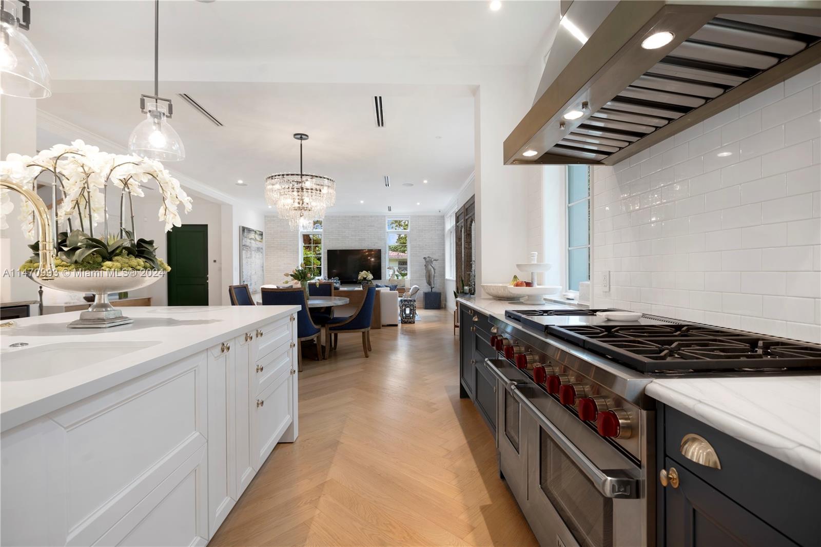 402 Vittorio Ave, Coral Gables, Florida 33146, 4 Bedrooms Bedrooms, ,4 BathroomsBathrooms,Residential,For Sale,402 Vittorio Ave,A11470993