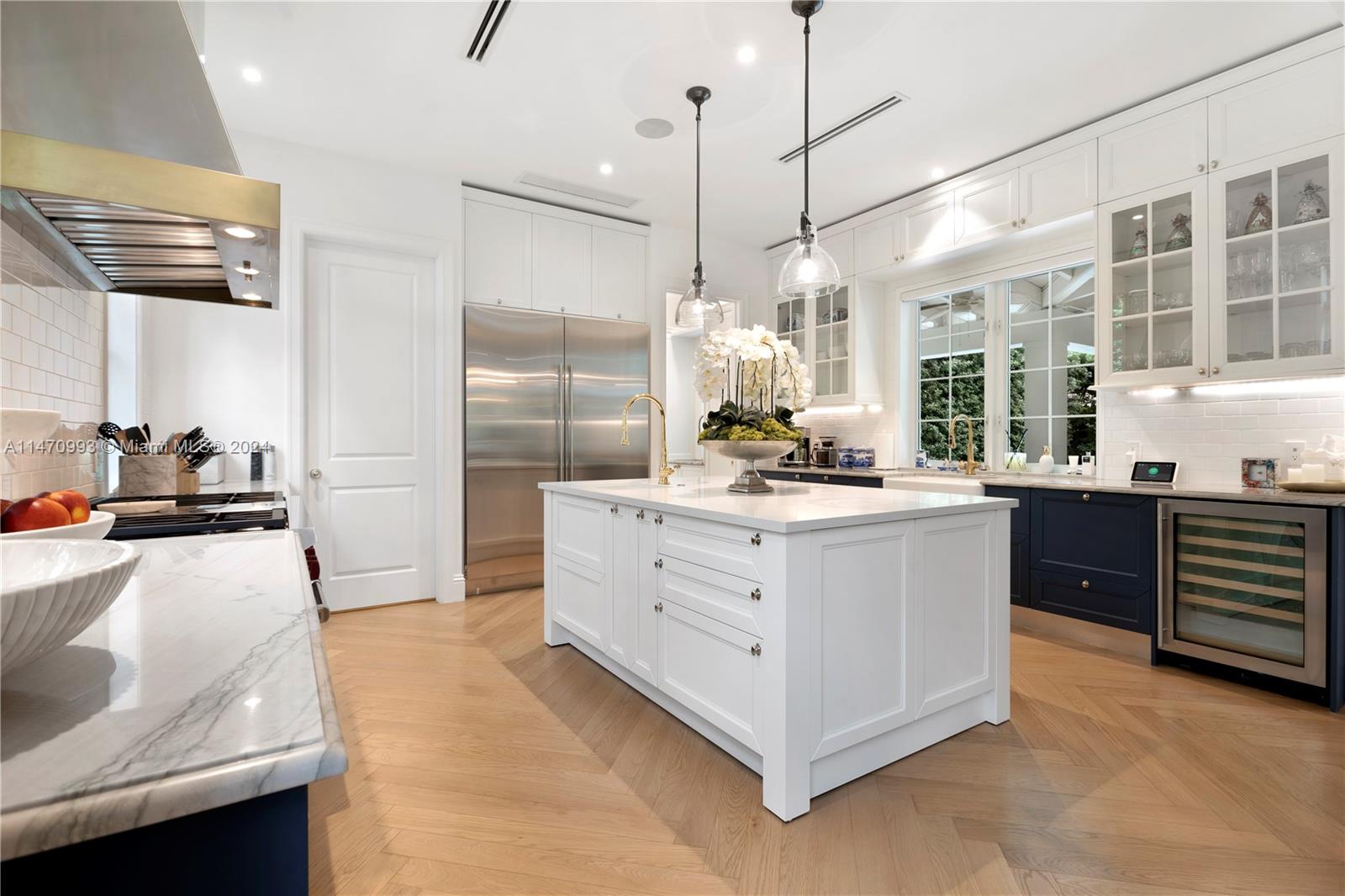 402 Vittorio Ave, Coral Gables, Florida 33146, 4 Bedrooms Bedrooms, ,4 BathroomsBathrooms,Residential,For Sale,402 Vittorio Ave,A11470993