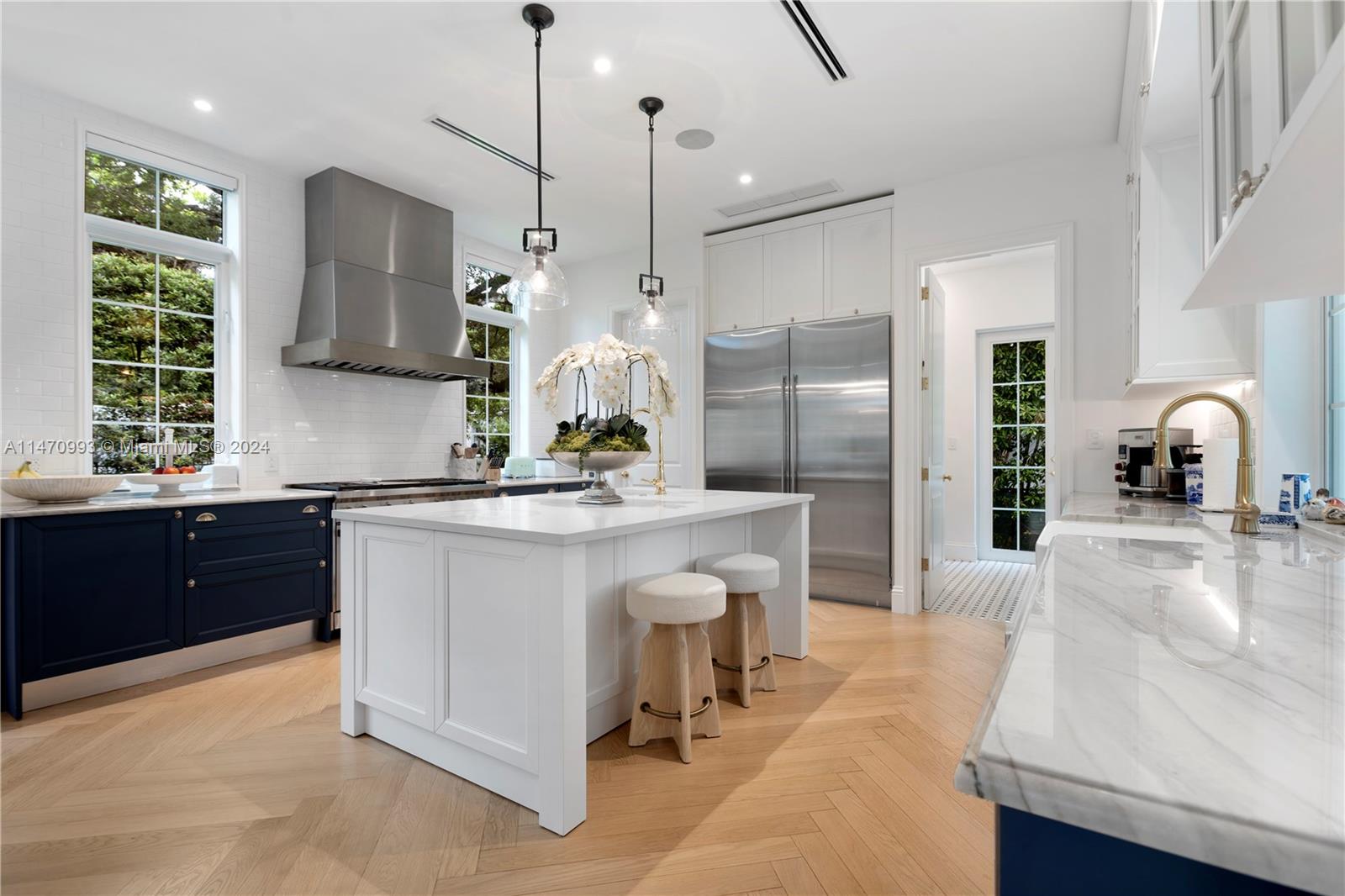 402 Vittorio Ave, Coral Gables, Florida 33146, 4 Bedrooms Bedrooms, ,4 BathroomsBathrooms,Residential,For Sale,402 Vittorio Ave,A11470993