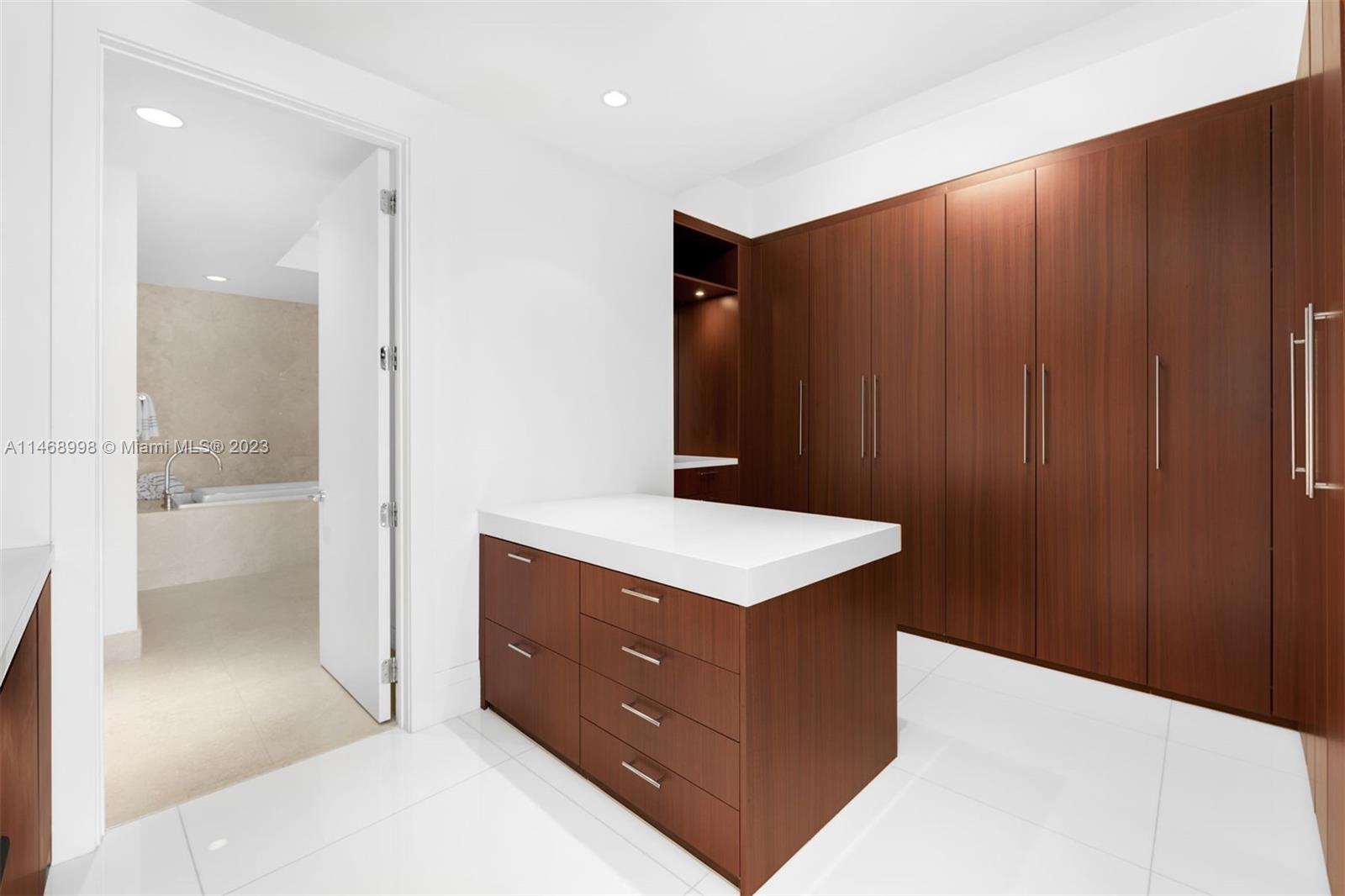 Primary suite Closet