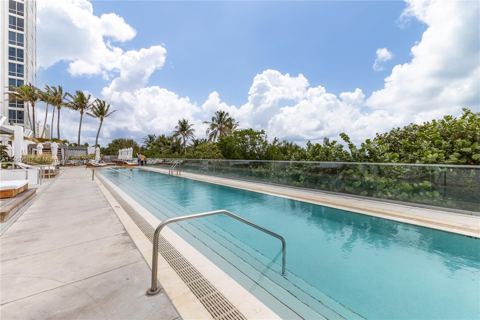2301 Collins Ave, Miami Beach, FL, 33139 United States, 2 Bedrooms Bedrooms, ,2 BathroomsBathrooms,Residential,For Sale,Collins Ave,A11469587