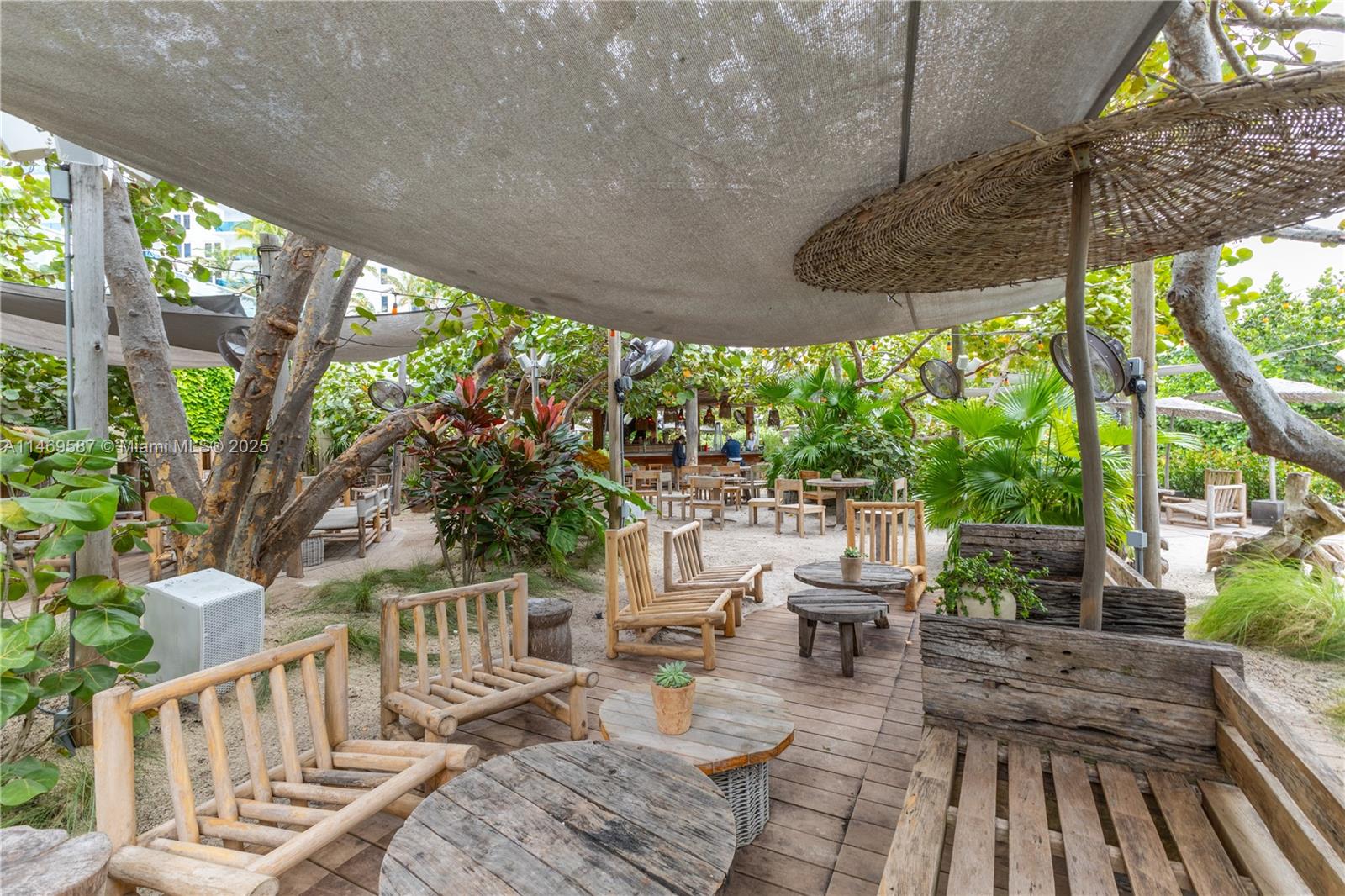 2301 Collins Ave, Miami Beach, FL, 33139 United States, 2 Bedrooms Bedrooms, ,2 BathroomsBathrooms,Residential,For Sale,Collins Ave,A11469587