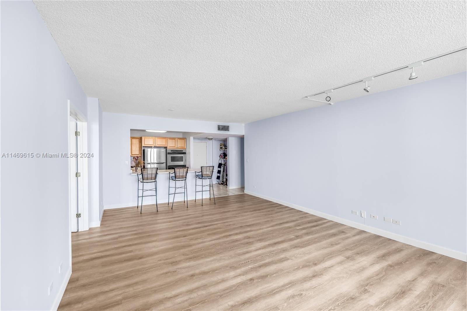 2301 Collins Ave 1039/1038, Miami Beach, Florida 33139, 2 Bedrooms Bedrooms, ,2 BathroomsBathrooms,Residentiallease,For Rent,2301 Collins Ave 1039/1038,A11469615