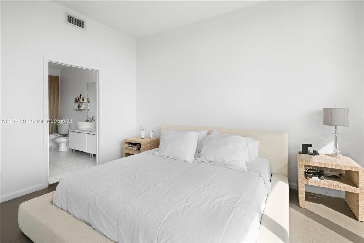 888 Biscayne Blvd 4801, Miami, Florida 33132, 2 Bedrooms Bedrooms, ,2 BathroomsBathrooms,Residential,For Sale,888 Biscayne Blvd 4801,A11472004