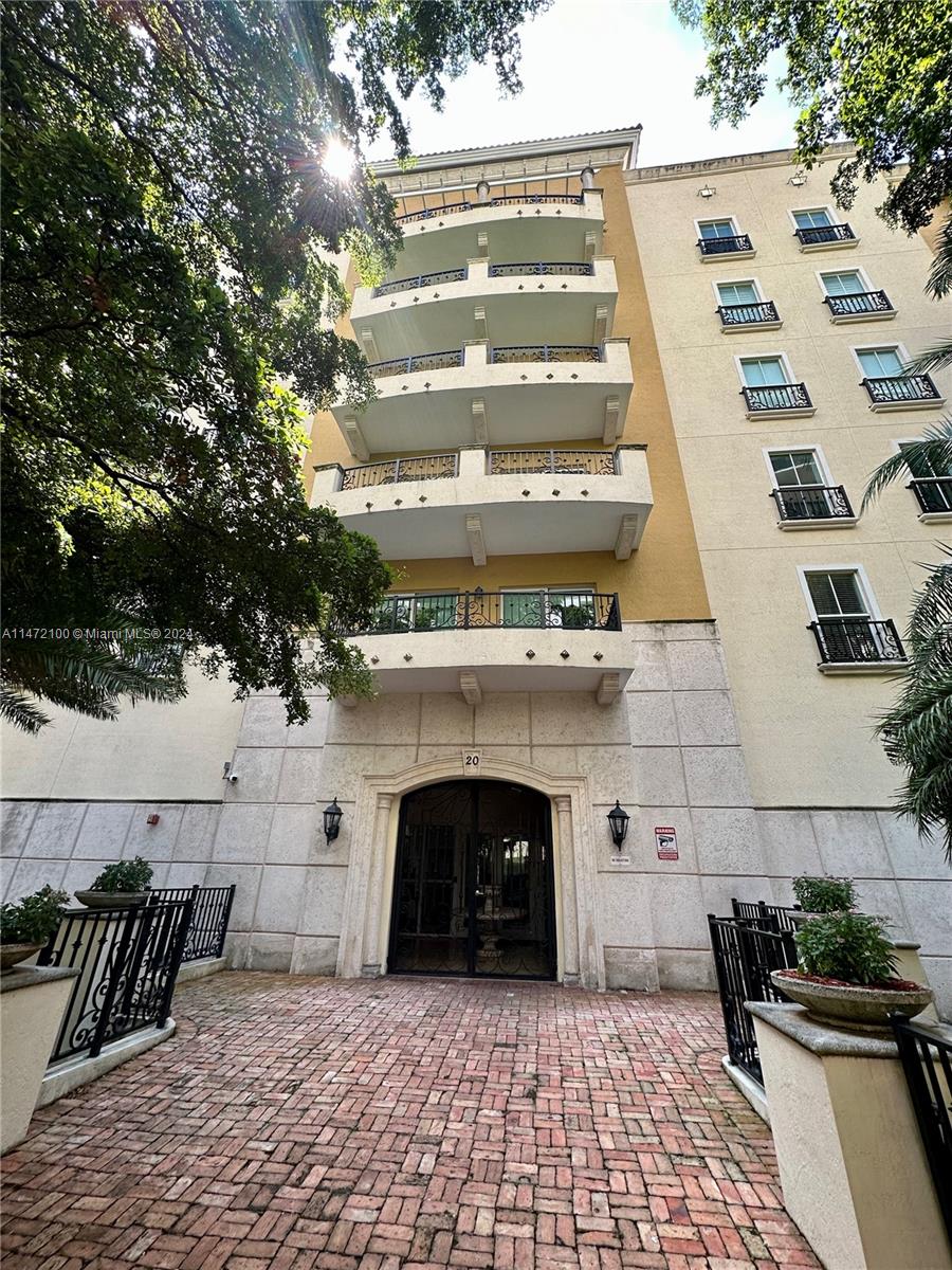 20  Calabria Ave #406 For Sale A11472100, FL