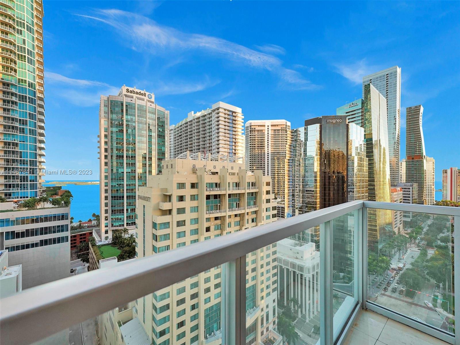 VERY ATTRACTIVE CORNER UNIT WITH GREAT VIEWS OF EAST AND SOUTH BRICKELL AND THE BAY. UNIT IN GREAT CONDITION. FULL AMENITIES BUILDING WITH A UNIQUE URBAN STYLE, WHICH INCLUDES POOL/SPA, MASSAGE, GYM, AEROBICS, YOGA AND ENTERTAINMENT ROOMS. ALSO, THERE'S V VIRTUAL GOLF, WINE, AND CIGAR ROOM. 24HR VALET AND CONCIERGE SERVICE ARE ALSO INCLUDED. UNIT IN A DESIRABLE LOCATION, BRICKELL, AND FINISHED WITH WHITE MARBLE FLOORS AND STAINLESS STEEL APPLIANCES. For Showings, please call Brandon Harnick co-listing broker