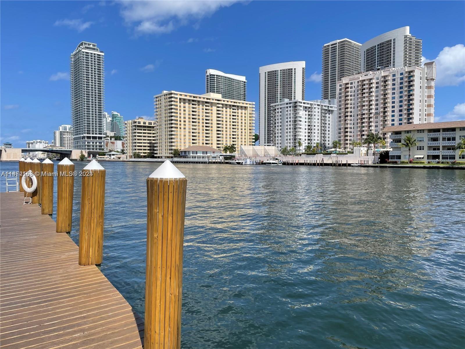 Dock