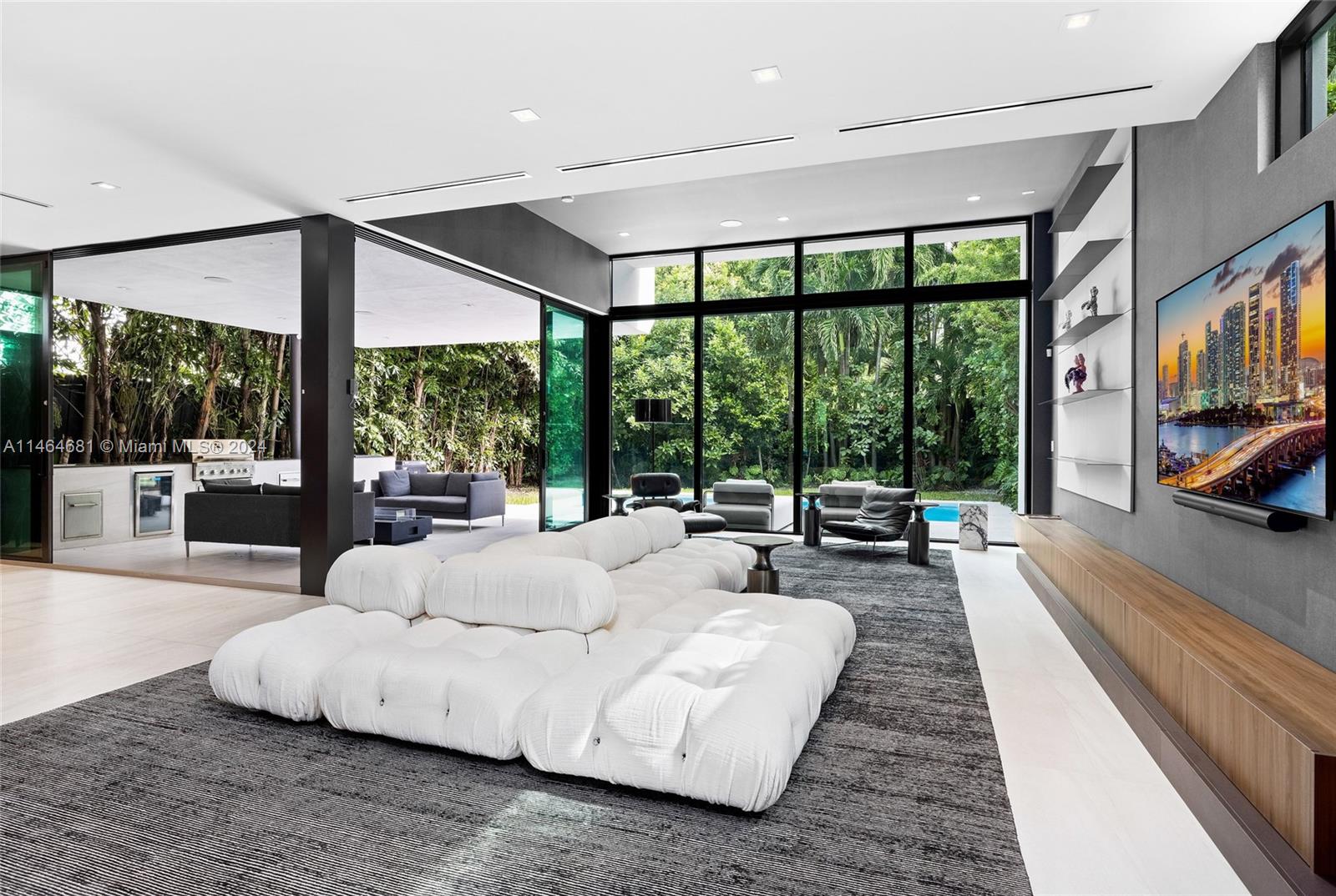 77 18th Ter, Miami, FL, 33129 United States, 5 Bedrooms Bedrooms, ,5 BathroomsBathrooms,Residential,For Sale,18th Ter,A11464681