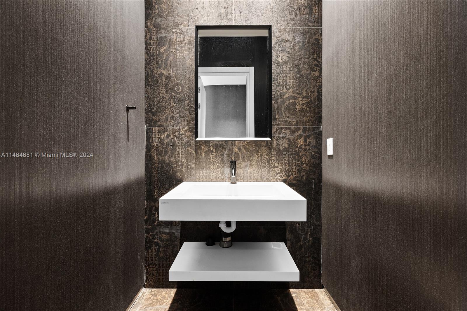 77 18th Ter, Miami, FL, 33129 United States, 5 Bedrooms Bedrooms, ,5 BathroomsBathrooms,Residential,For Sale,18th Ter,A11464681