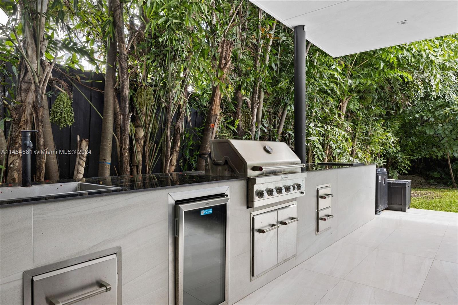 77 18th Ter, Miami, FL, 33129 United States, 5 Bedrooms Bedrooms, ,5 BathroomsBathrooms,Residential,For Sale,18th Ter,A11464681