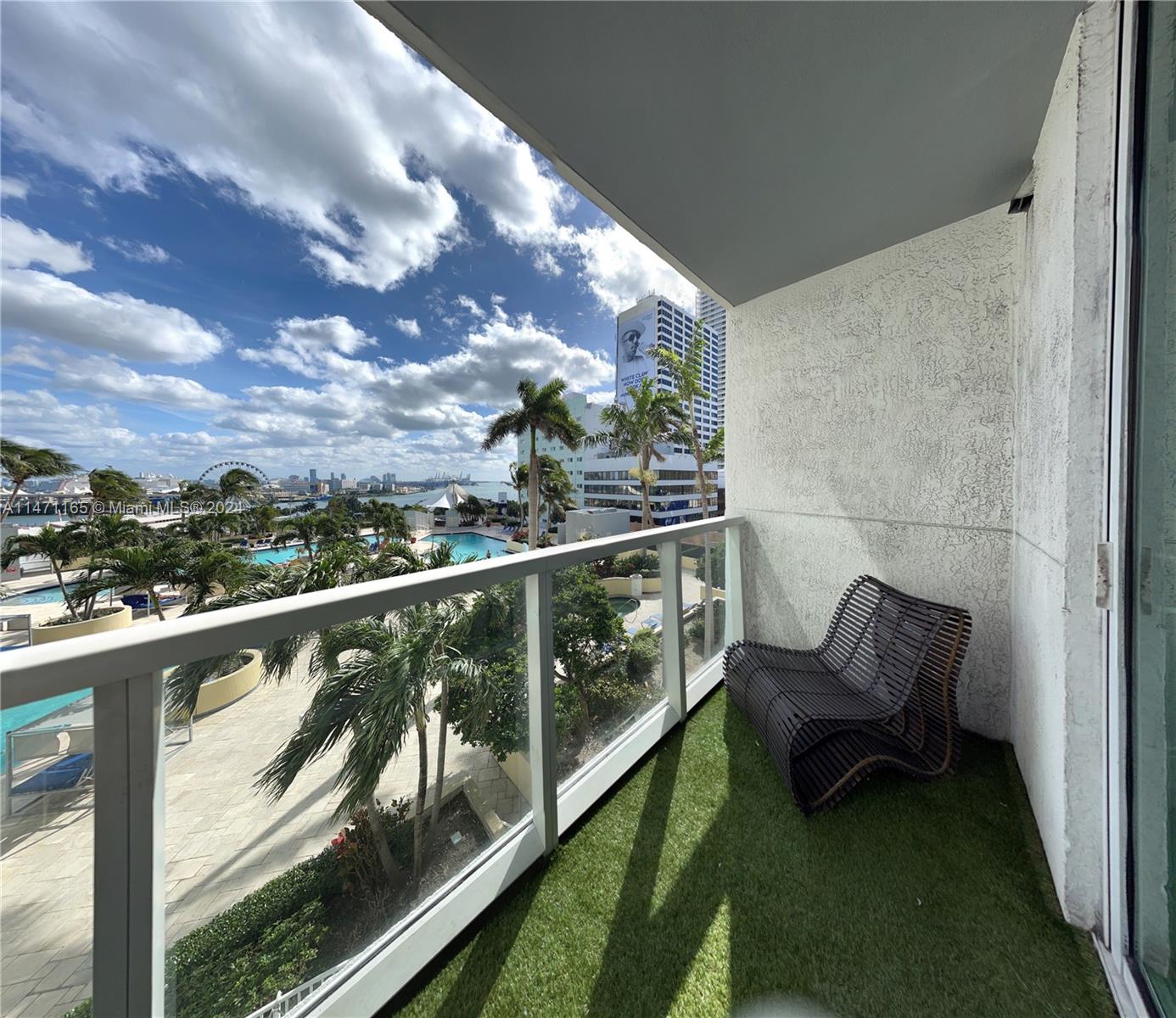 253 NE 2nd St 1003, Miami, Florida 33132, 2 Bedrooms Bedrooms, ,2 BathroomsBathrooms,Residential,For Sale,253 NE 2nd St 1003,A11471165