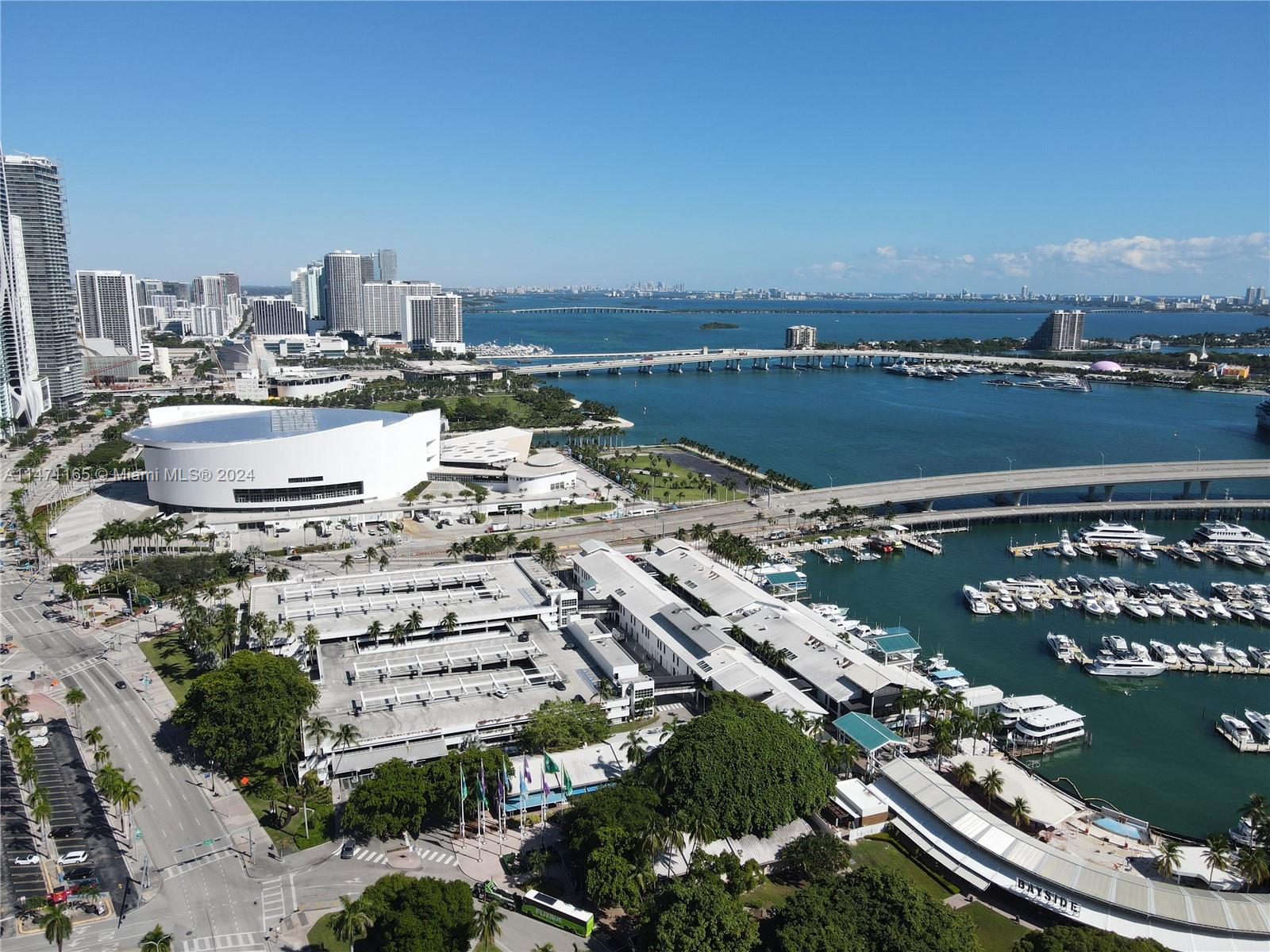 253 NE 2nd St 1003, Miami, Florida 33132, 2 Bedrooms Bedrooms, ,2 BathroomsBathrooms,Residential,For Sale,253 NE 2nd St 1003,A11471165