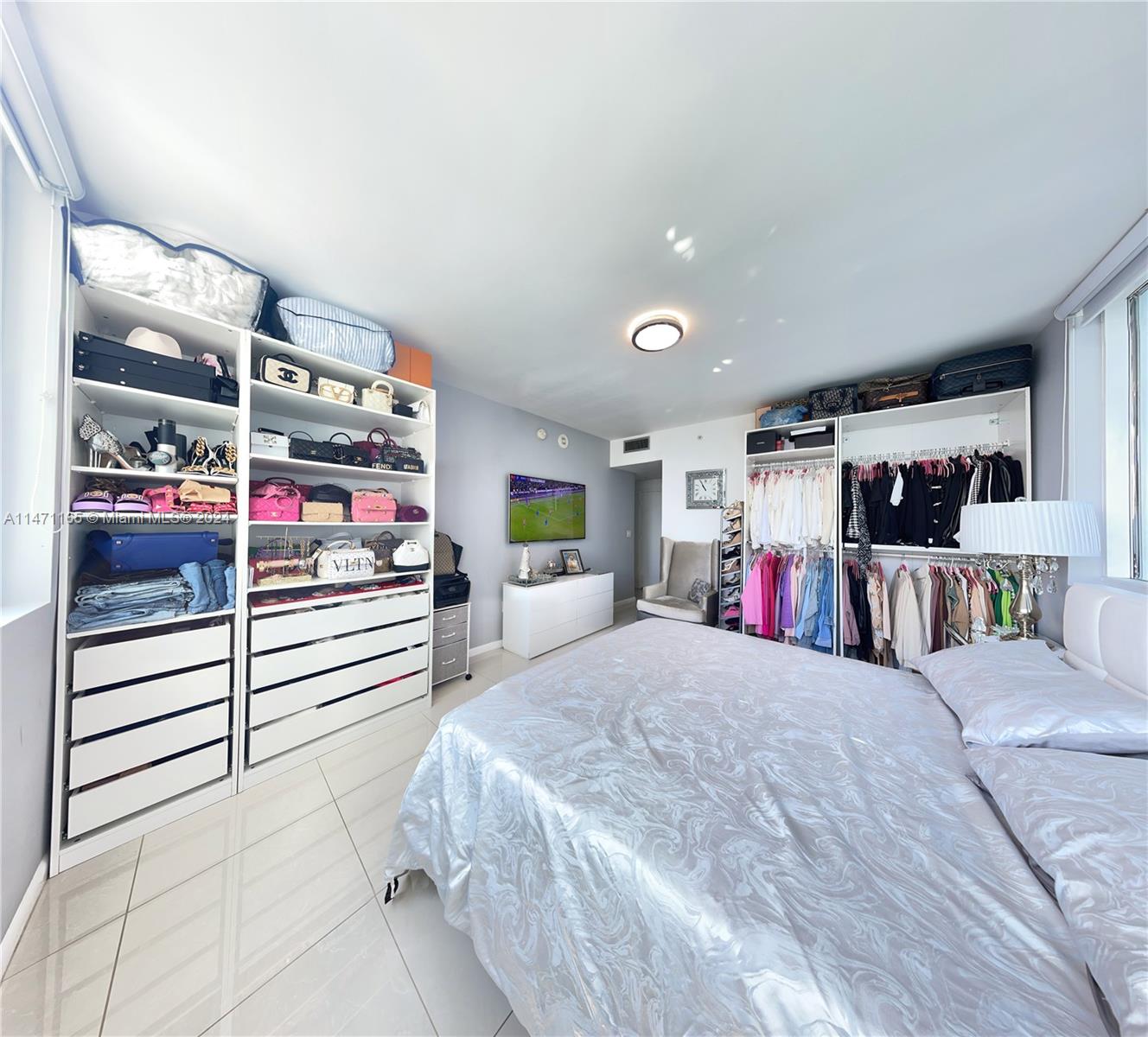 253 NE 2nd St 1003, Miami, Florida 33132, 2 Bedrooms Bedrooms, ,2 BathroomsBathrooms,Residential,For Sale,253 NE 2nd St 1003,A11471165